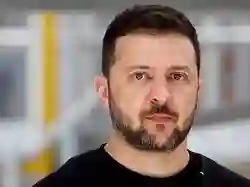 Serangan terhadap Zelensky Setelah Putin Meminta Maaf atas Jatuhnya Pesawat Azerbaijan